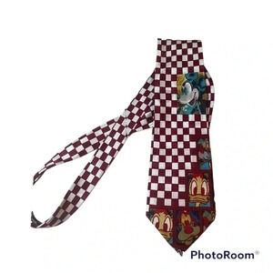 VINTAGE Disney’s Mickey Mouse with Donald Duck and Goofy checkered tie.